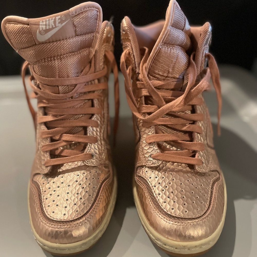 NIKE Dunk Sky High, premium, hidden wedge heel, metallic rose gold snake, size 7